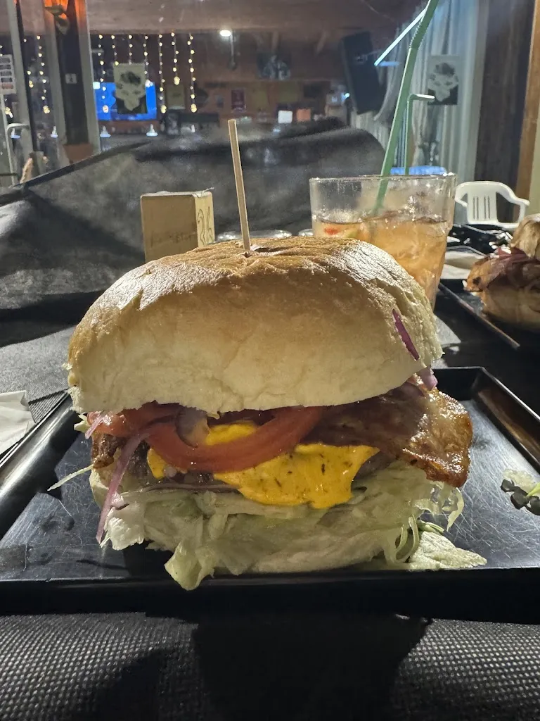 Ingrid Tocaceli_Pizzeria braceria Hamburgeria da Ivano_Longobardi_review