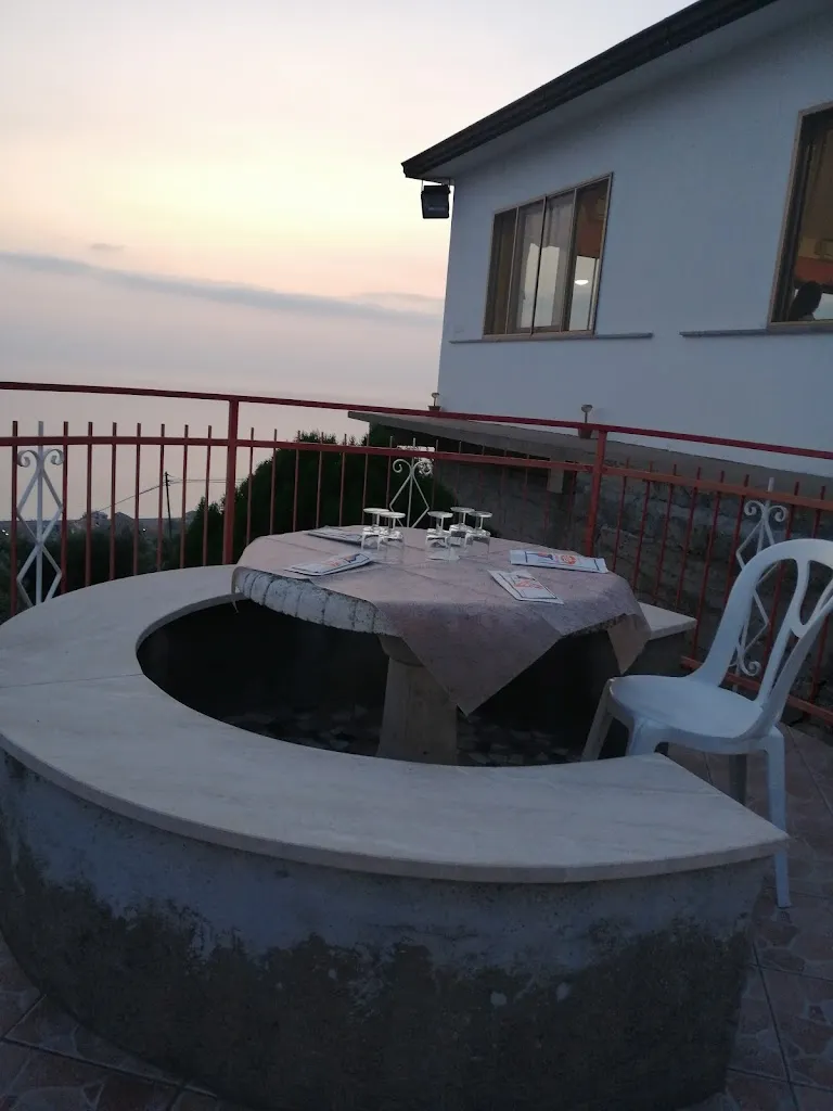 MONIA MASCIOLI_pizzeria, griglieria, ristorante La Collina_Longobardi_review