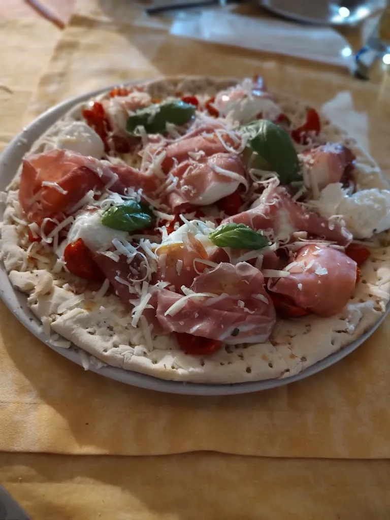 Ristorante Pizzeria U Russo Di Mauro Rosaria_Luzzi_slider_image_3