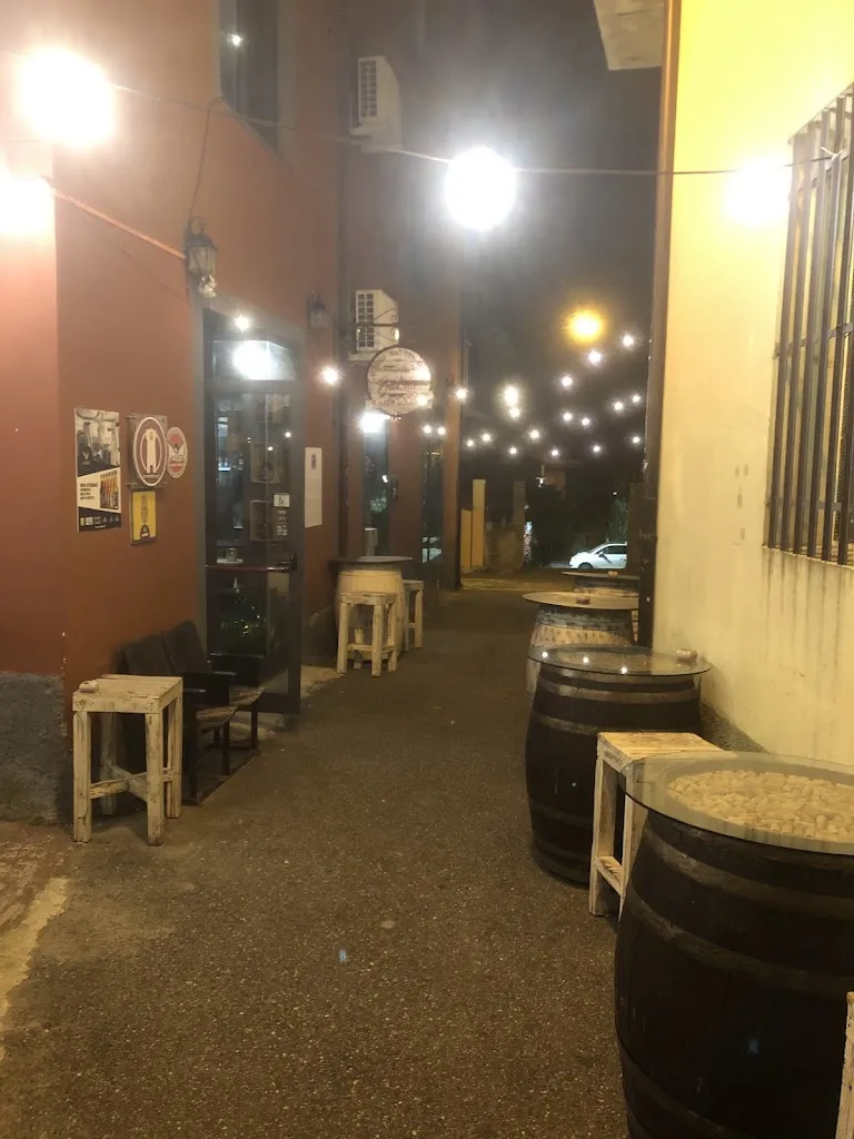 Sisto Costantino_Enotria Vineria Calabra_Maida_review