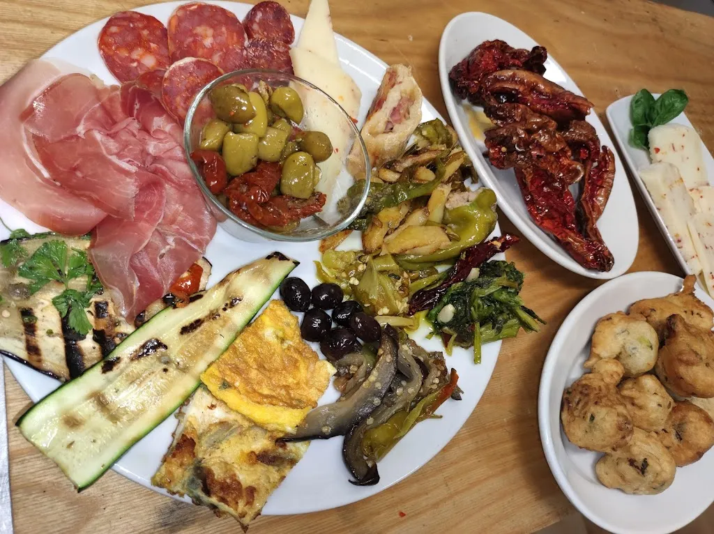 Restaurant pizzeria café bar Leda_Maierà_slider_image_2