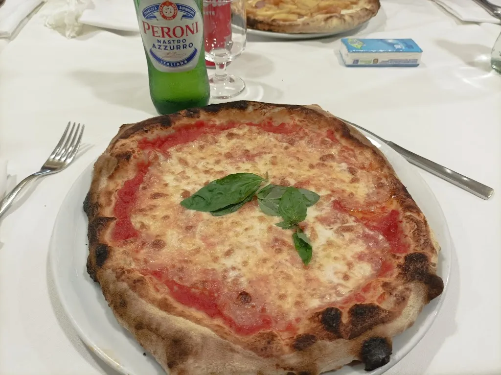 Restaurant pizzeria café bar Leda_Maierà_slider_image_3