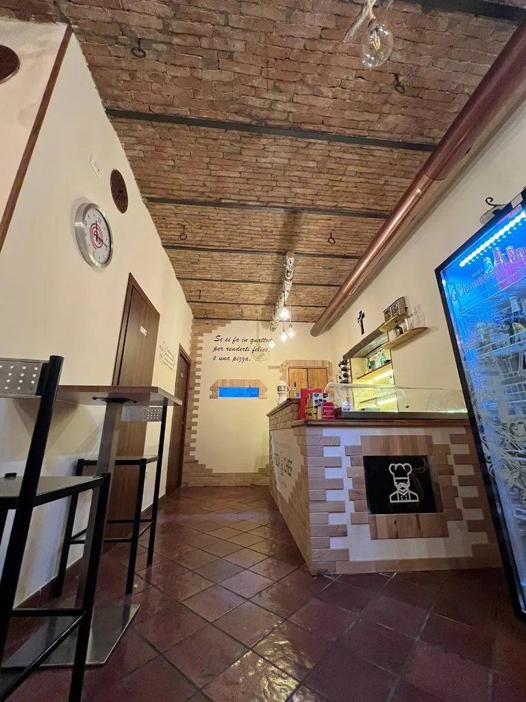 Pizza Chef take away_Lungro_slider_image_3