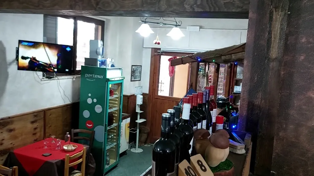 Trattoria Da Zio Paolo (Sotto i Portici) - Villaggio Mancuso_Magisano_slider_image_2