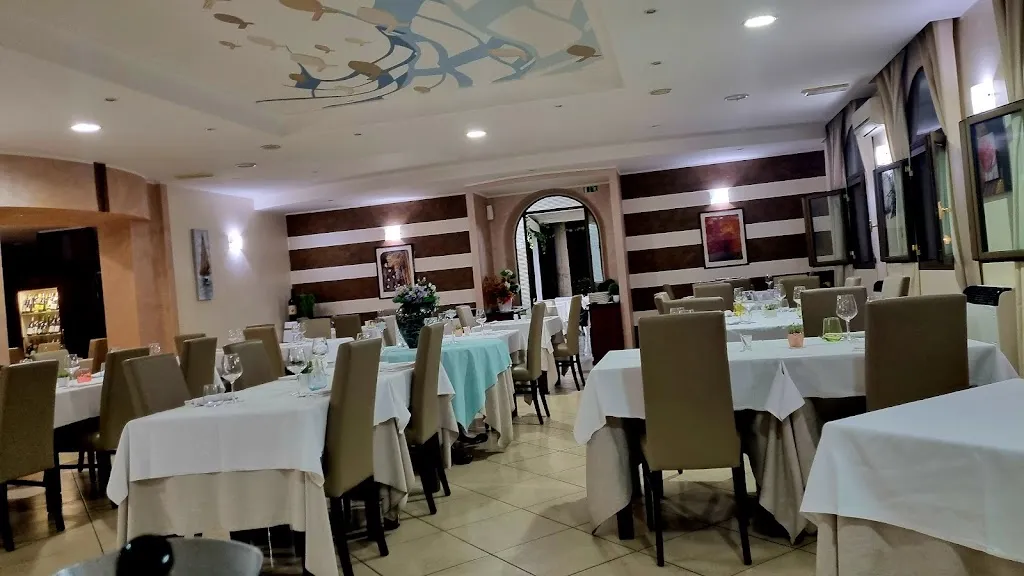 Ristorante Acquarium_Coppito_slider_image_1