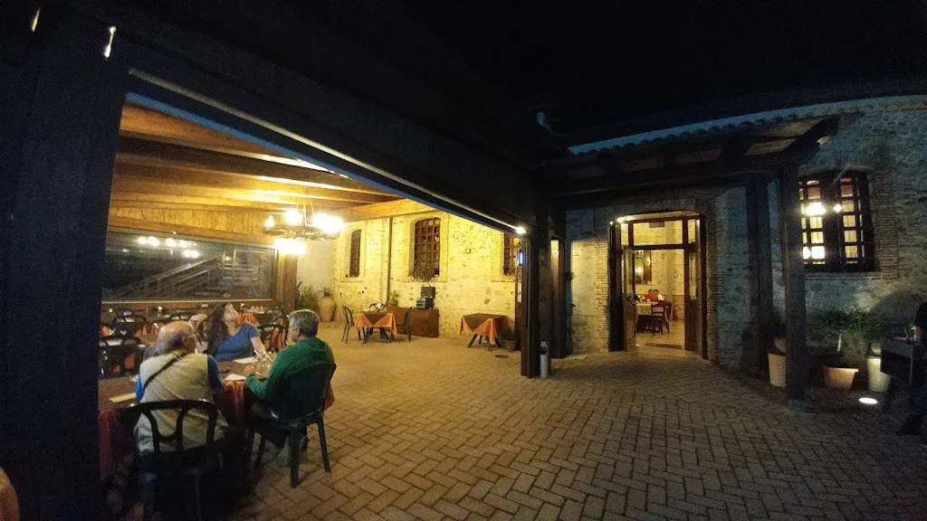 Agriturismo " Il Tipico" restaurant in Maropati