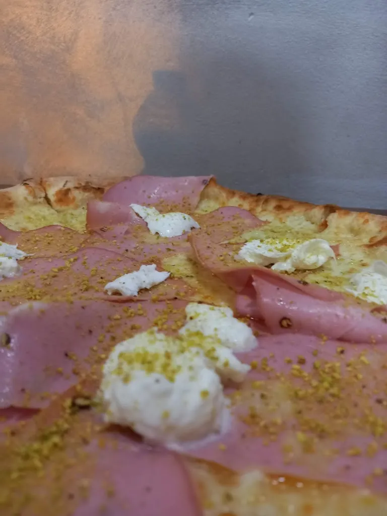 Pizzeria La Favorita_Melicucco_slider_image_2