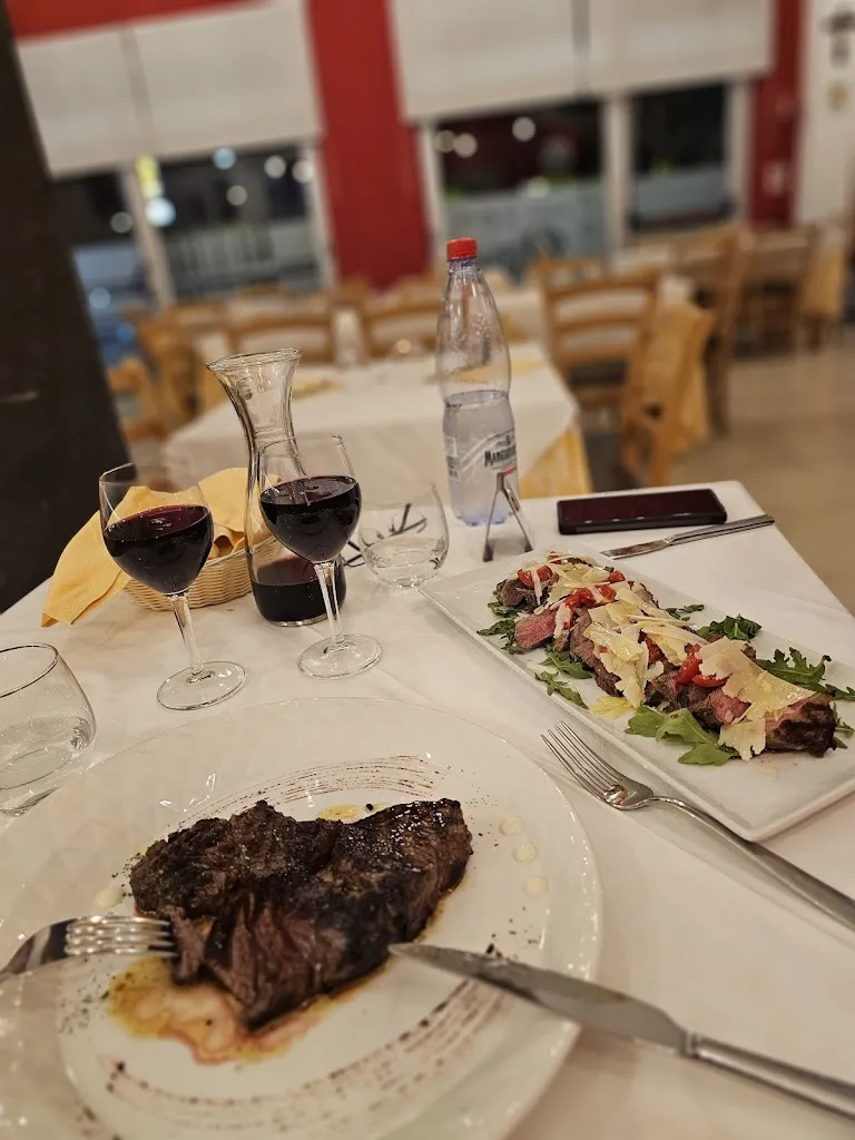 Mari Codispoti_La rotonda_Marina di Davoli_review