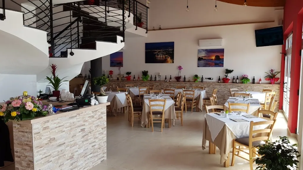 La rotonda restaurant in Marina di Davoli