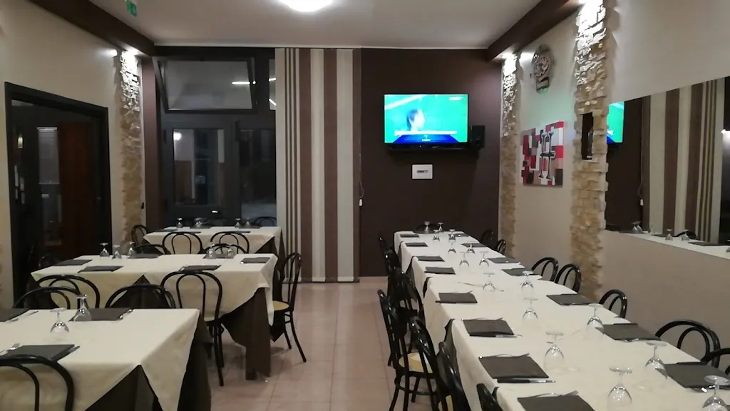 Pizzeria Habanero restaurant in Marina di Davoli