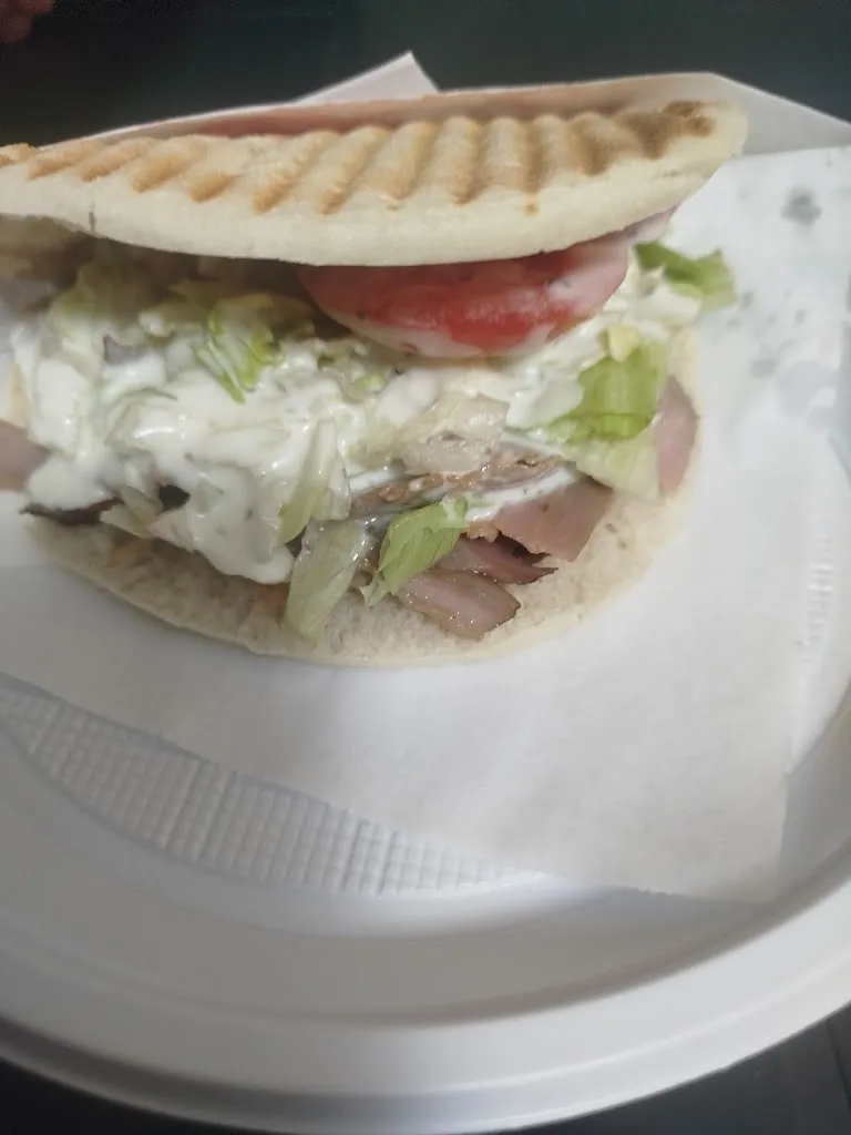 Mena Russo_Paninoteca PitStop Döner Kebab_Marina di Davoli_review