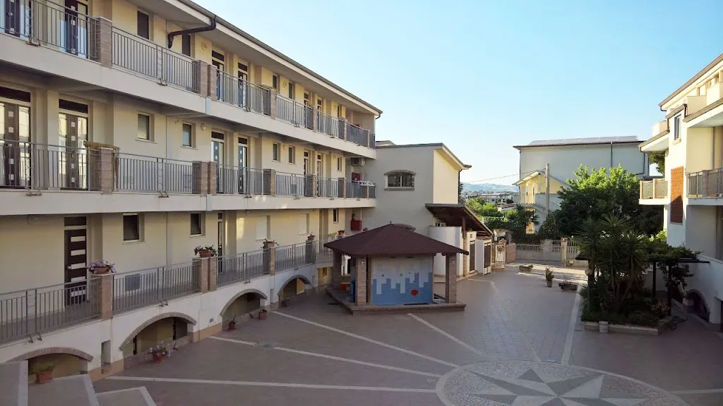 Aquamarine Residence restaurant in Marina di Davoli