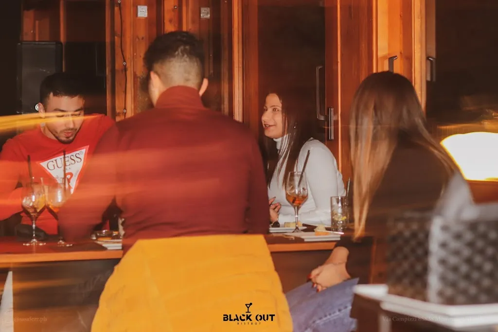 Black Out Bistrot_Mesoraca_slider_image_2