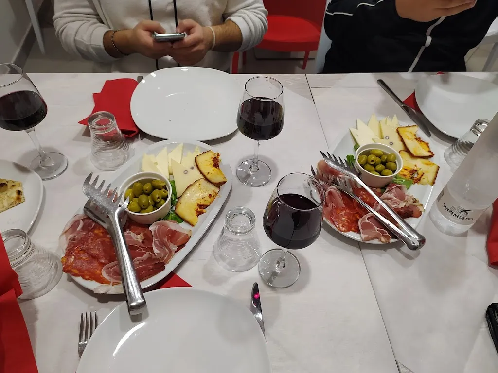 Fratelli Britti Pizzeria Hamburgeria Ristorante_Melito di Porto Salvo_slider_image_3