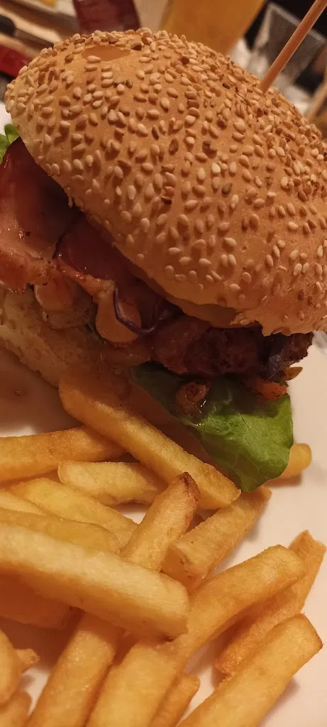 Luca De Nobile_James Dean Pub&Restaurant_Crecchio_review