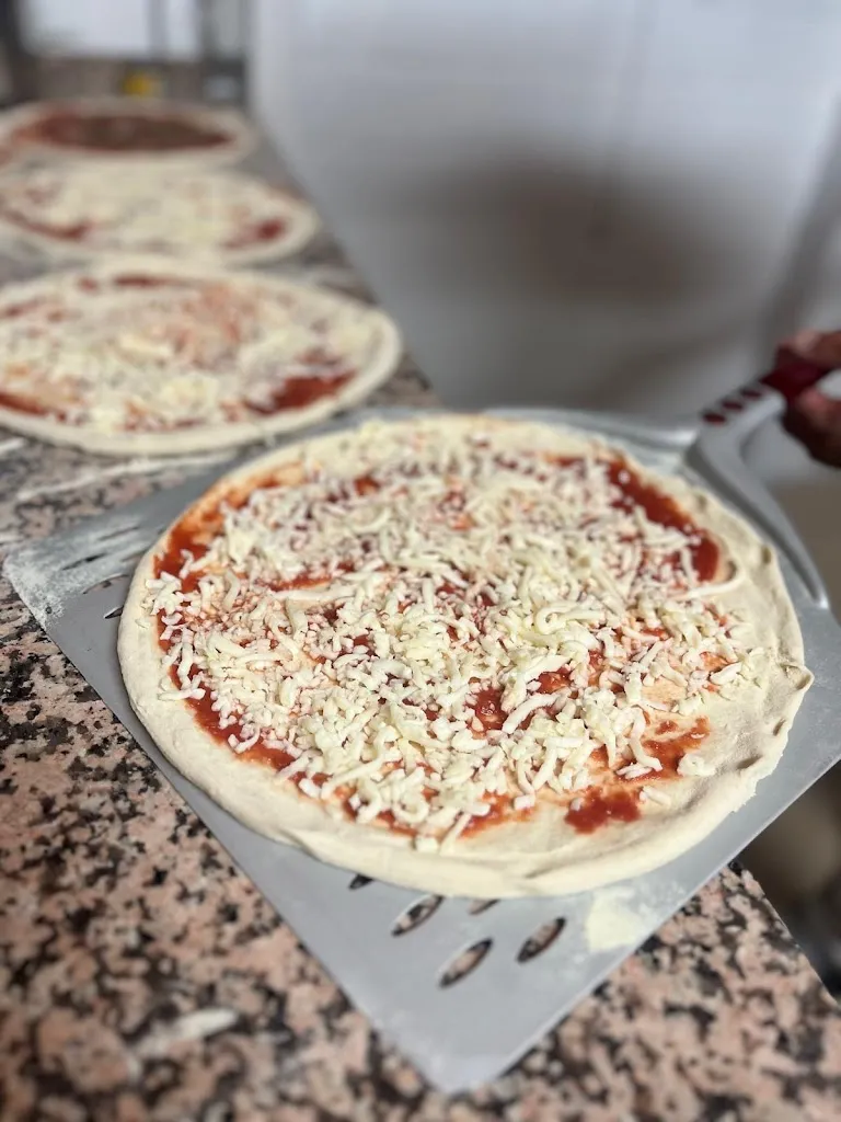 Iride – Bar Ristorante Pizzeria restaurant in Montegiordano