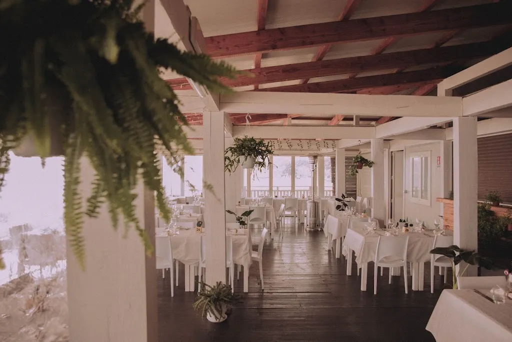 Opus Fish Pub_Montepaone_slider_image_1