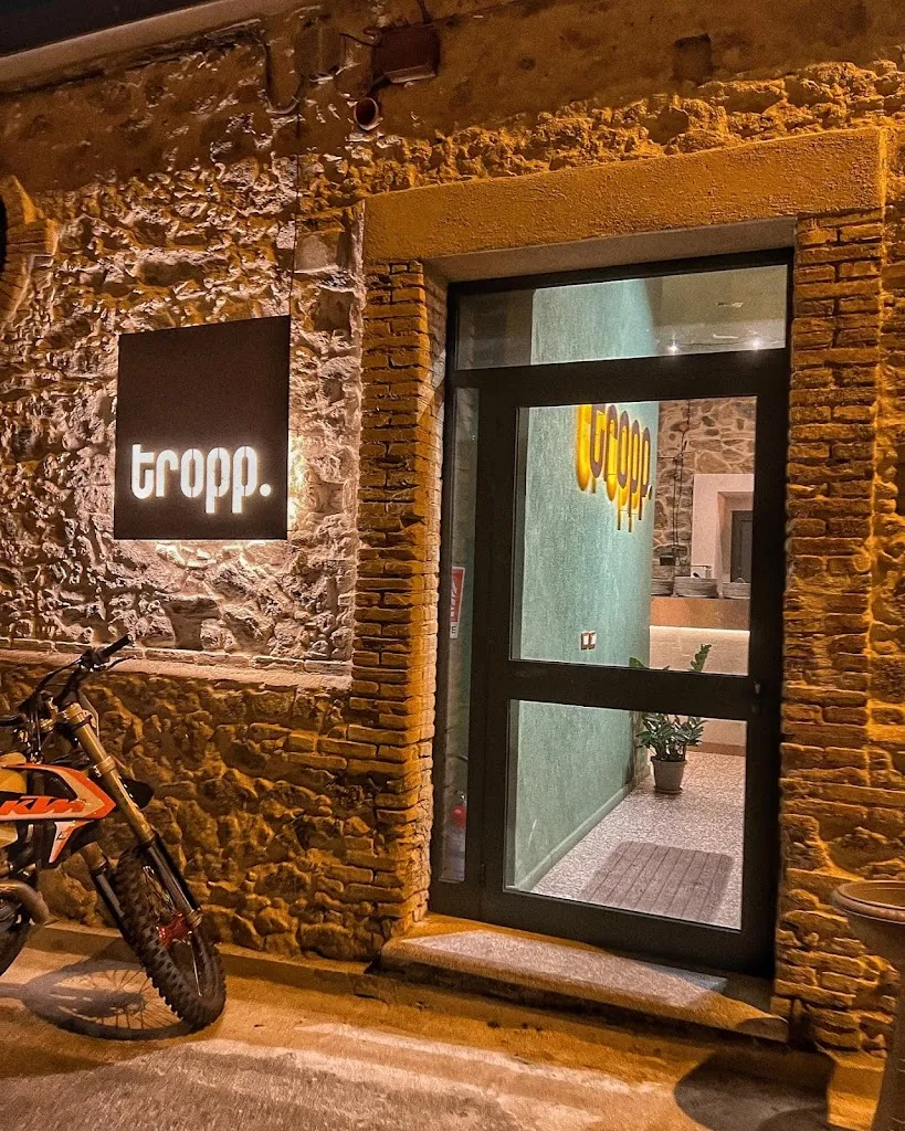 Tropp - Pizzeria e Birrificio artigianale (RISERVA TAVOLO ONLINE)_Montepaone_slider_image_1