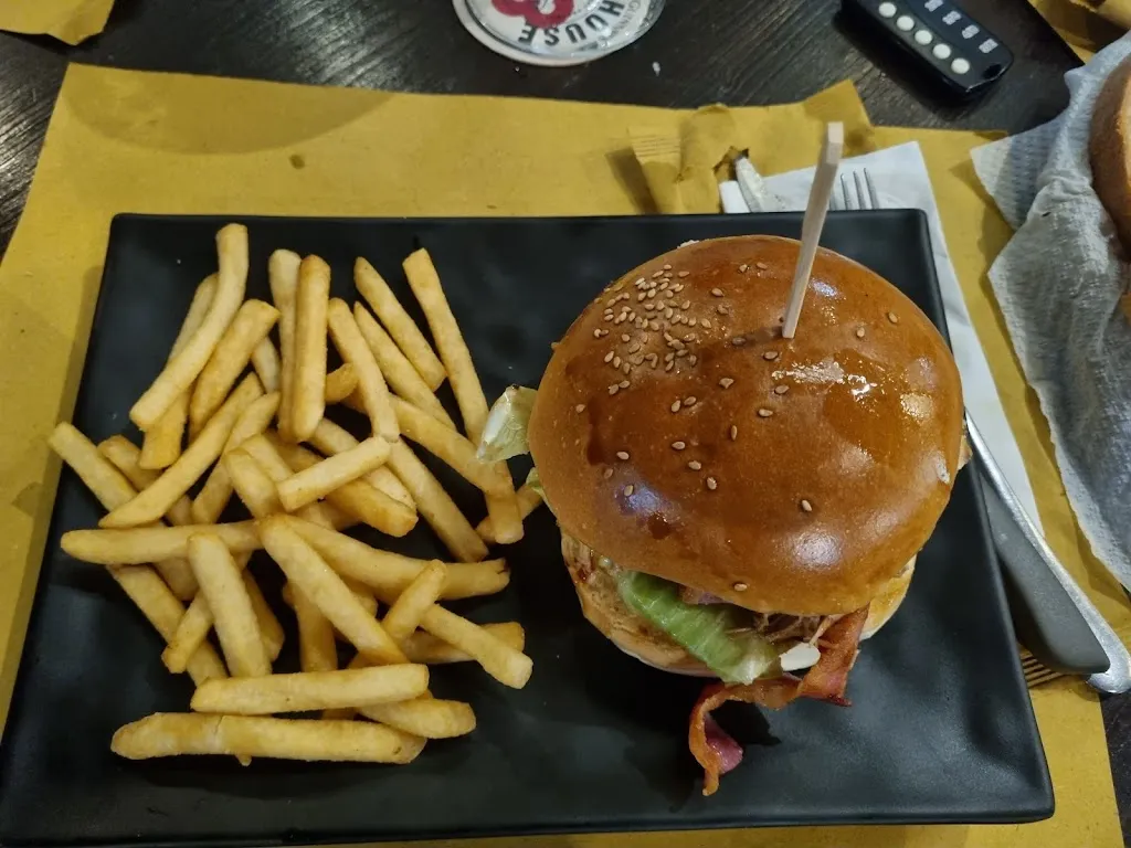 Menu_Berrygrain Pub_Montebello Jonico_image_8