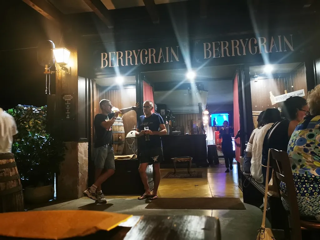 Fabio Ferrara_Berrygrain Pub_Montebello Jonico_review