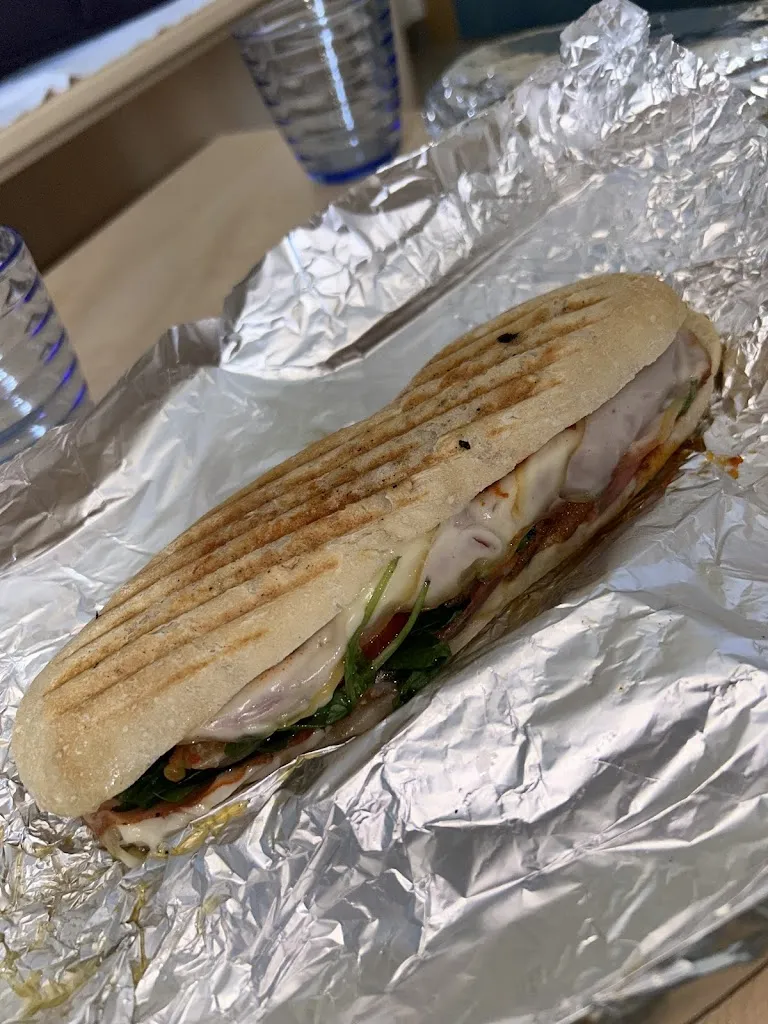 Emily McGeary_Esagerato_Montepaone Lido_review