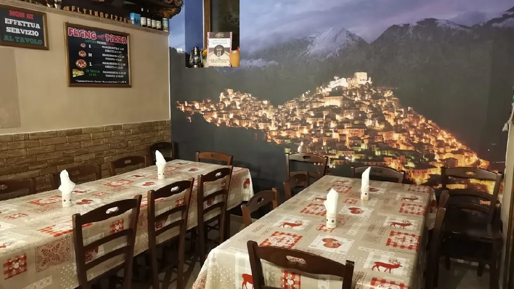 Flying Pizza( pizzeria da asporto con forno a legna)_Morano Calabro_slider_image_1