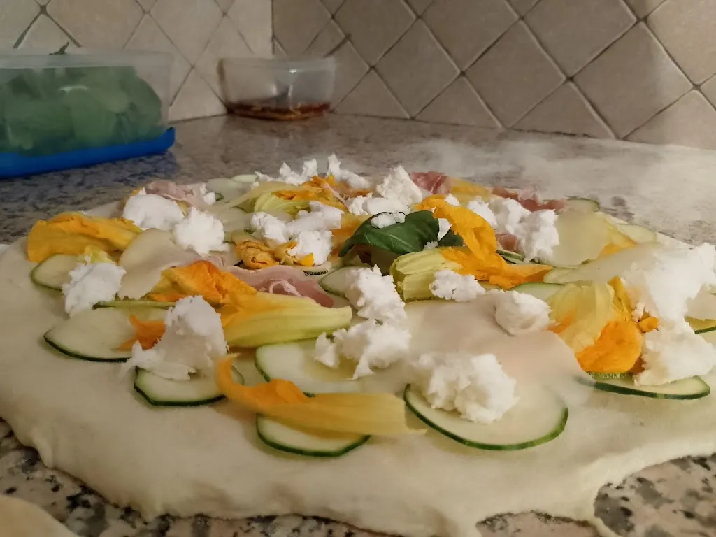 Flying Pizza( pizzeria da asporto con forno a legna)_Morano Calabro_slider_image_2