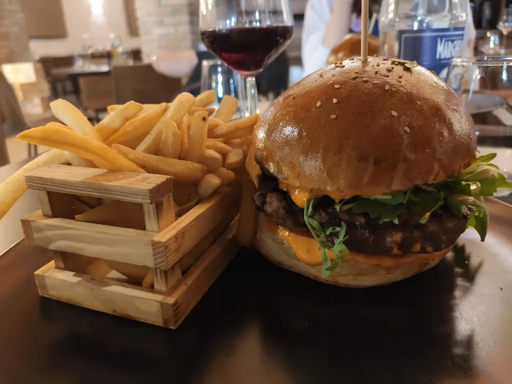 Menu_Edamus Steakhouse Pub_Mosorrofa_image_1