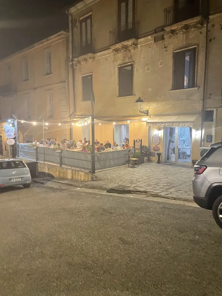 Francesco Rosso Zingone_Il Regno di Pulcinella_Montalto Uffugo_recensione