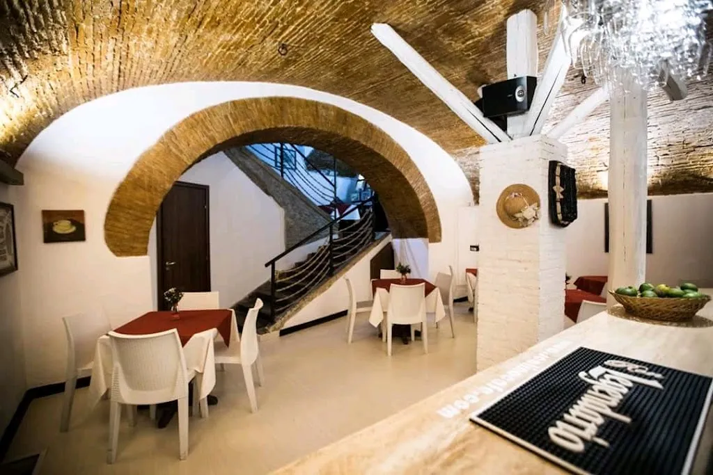 Scalino Cafè Wine bar e Bistrot dal 2006 restaurant in Montalto Uffugo