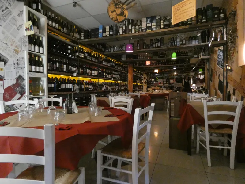 Fish & Wine by Fish in the world restaurant in Montalto Uffugo