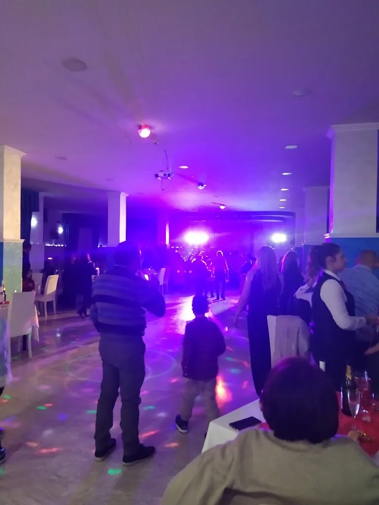 Alfonso Pupo_Blue Palace_Montalto Uffugo_review