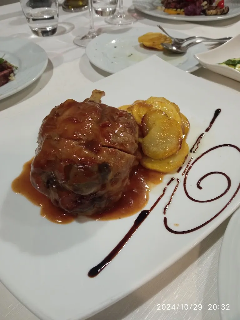 antonio guzzi_Sala Ricevimenti Ristorante Pizzeria Orgoglio di Calabria_Montalto Uffugo_review