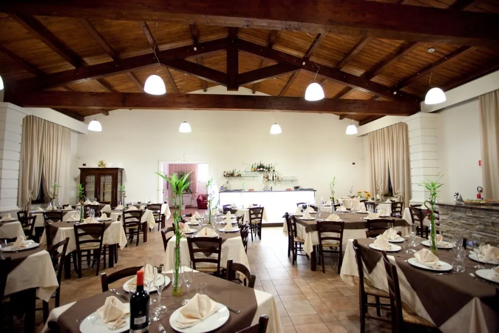 Sala Ricevimenti Ristorante Pizzeria Orgoglio di Calabria_Montalto Uffugo_slider_image_1