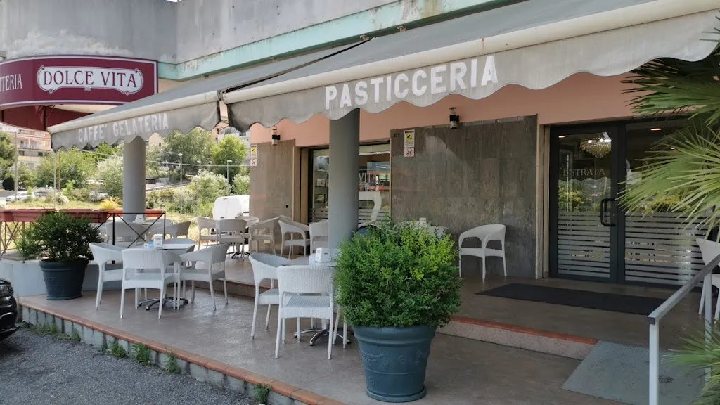 Pasticceria Dolce Vita restaurant in Montalto Uffugo