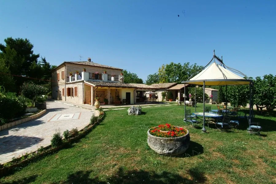 Agriturismo La Fattoria di Maria Donata restaurant in Cugnoli