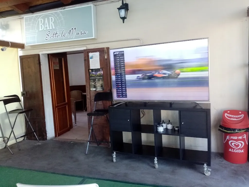 Bar sotto le mura, via largo Umberto l, n 6, 65020 Cugnoli, Pescara Italy restaurant in Cugnoli