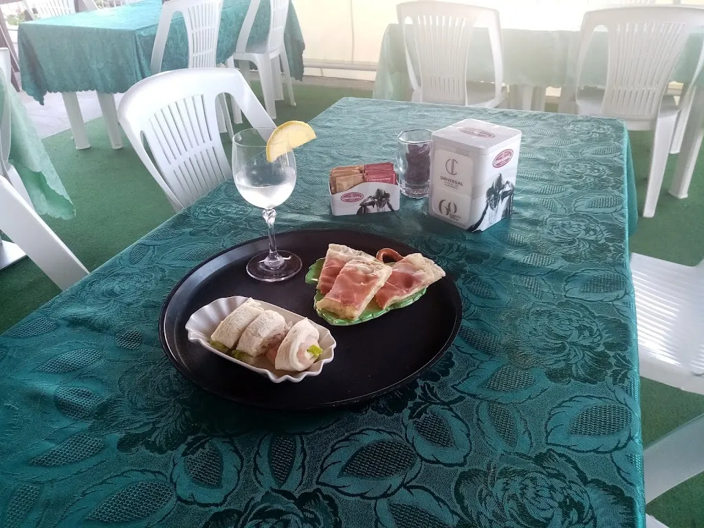 Bar sotto le mura, via largo Umberto l, n 6, 65020 Cugnoli, Pescara Italy_Cugnoli_slider_image_3