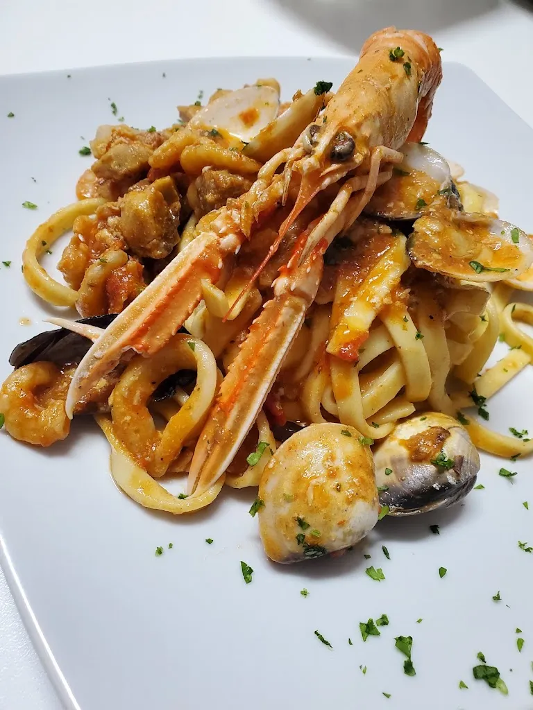 Night Life Pub Sacca' Giovanni_Palizzi Marina_slider_image_2