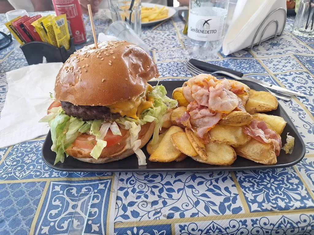 Night Life Pub Sacca' Giovanni_Palizzi Marina_slider_image_3