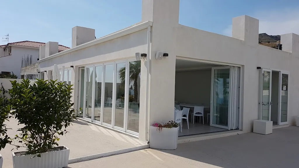 Alon Bader_La Vela — Restaurant & Banqueting_Palizzi Marina_review