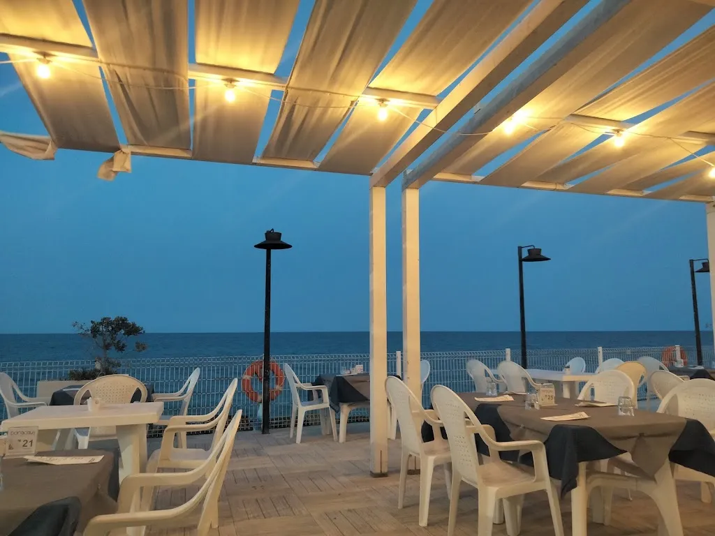 Noemi Ferrauto_Boracay Chalet_Alba Adriatica_review