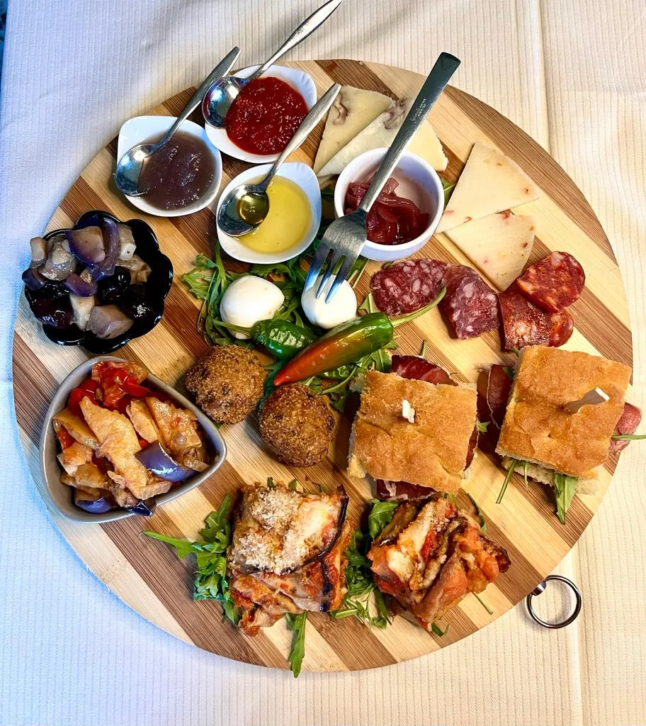 Mediterraneo - Restaurant & Lounge bar Nuova Gestione_Nicotera_slider_image_2