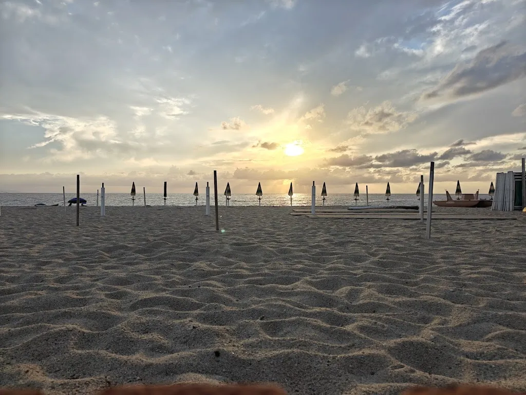 E Vella_Lido La Carioca_Nicotera_review