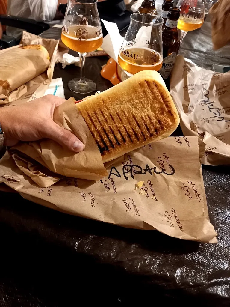 Paninoteca Jerry Cafe' Restaurant | JERRY LUXURY CATERING_Nicotera_slider_image_3