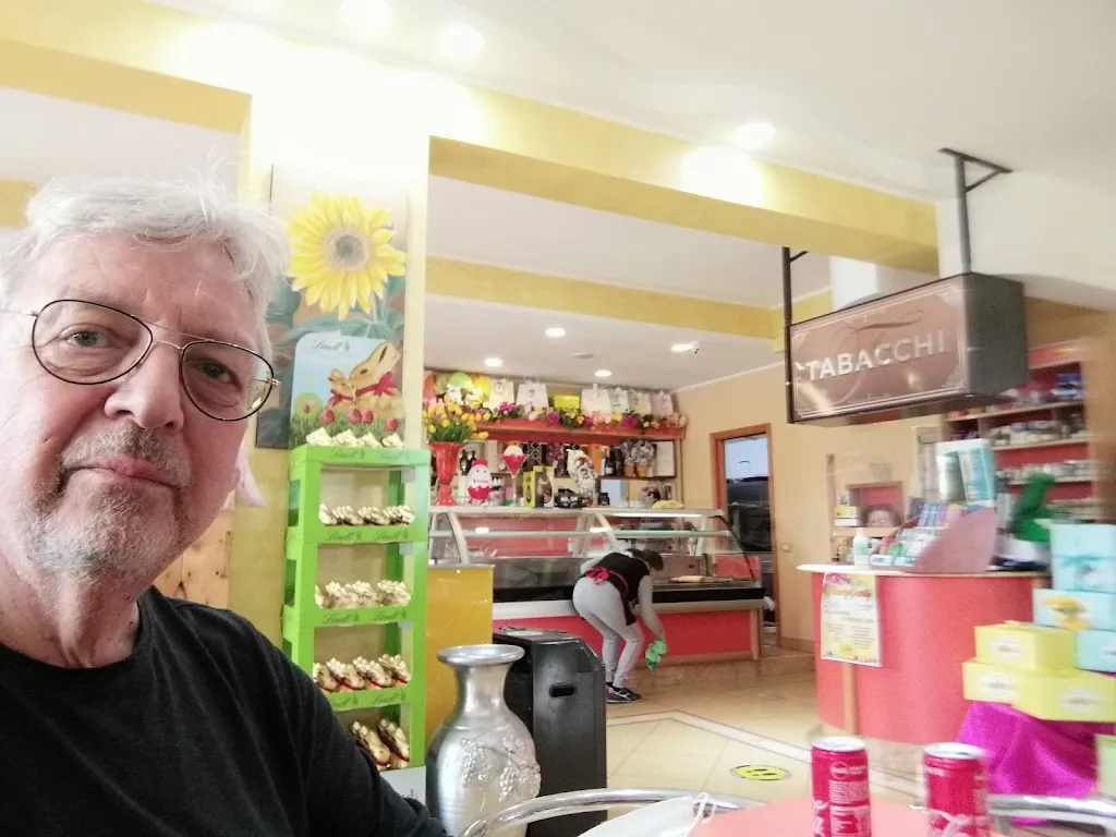 Veli-Matti Vuori_Lo Stuzzichino Tavola Calda_Nicotera_review