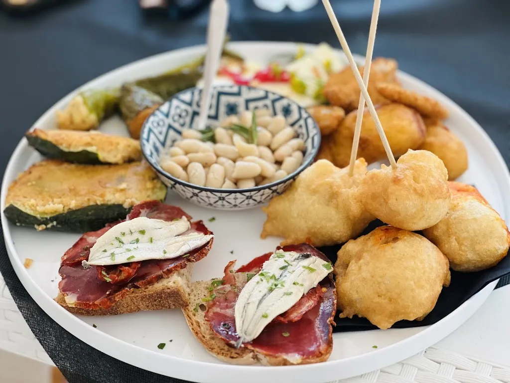 Lao Bistrot - Ristorante e Bar_Papasidero_slider_image_1