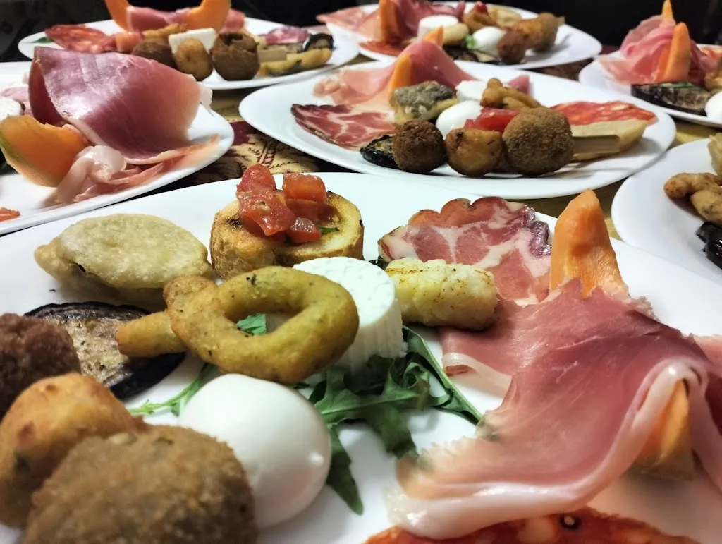 Bar Ristorante Grotta Del Romito_Papasidero_slider_image_2