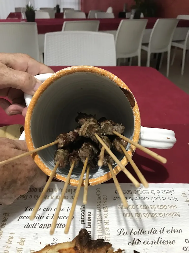 Leslie Dick_Smile Food Beer_Cupello_review