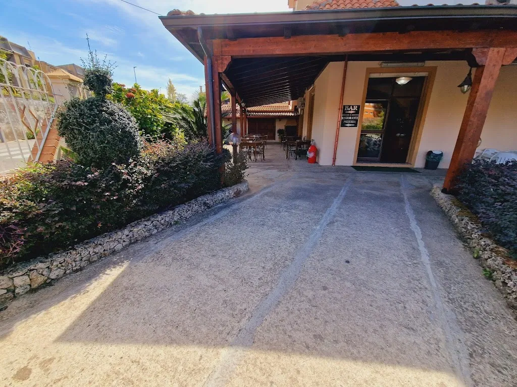 Whitelady Bar Pizzeria Ristorante_Pernocari-Presinaci_slider_image_2